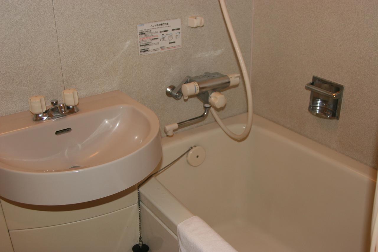 Hiroshima Peace Hotel Ujina Exterior photo
